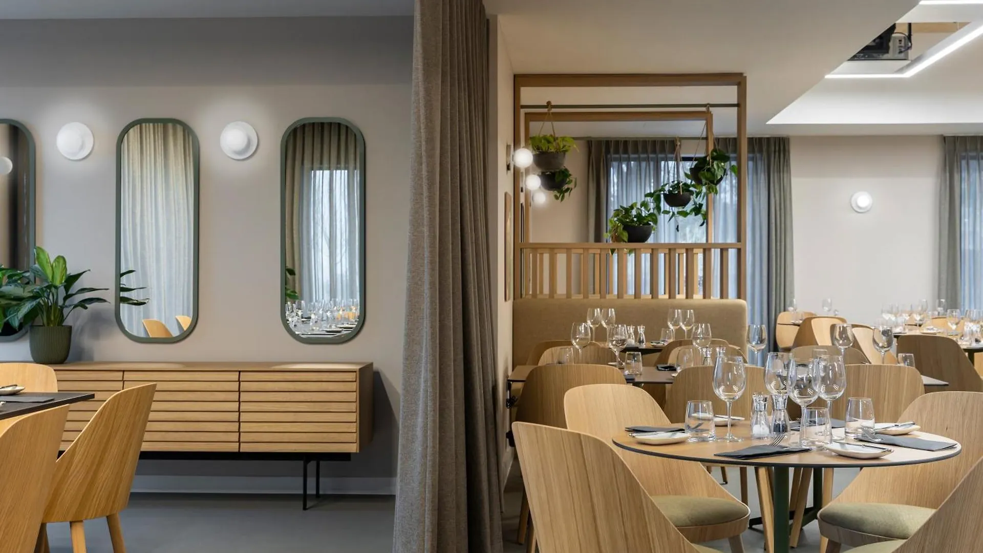 Voco Zeal Exeter Science Park, By Ihg Hotel 4*,